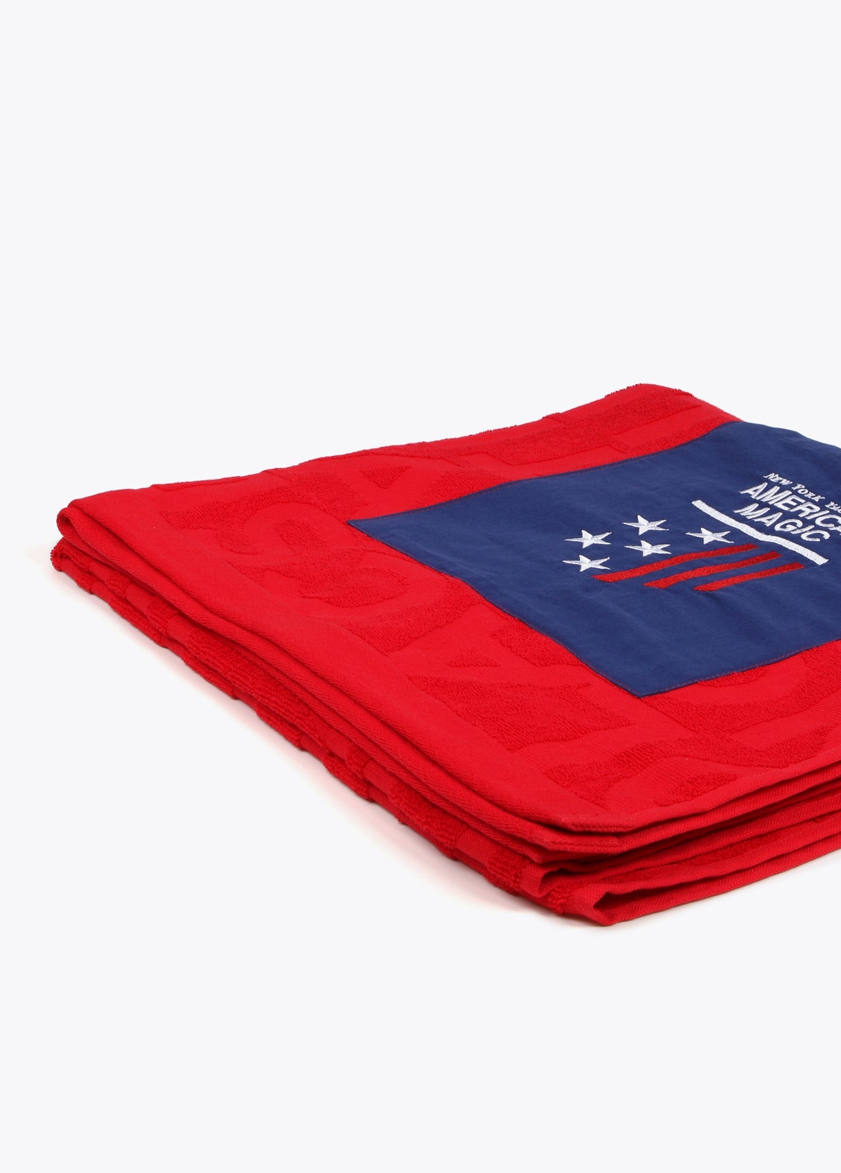 Lola Casademunt -  American Magic Towel